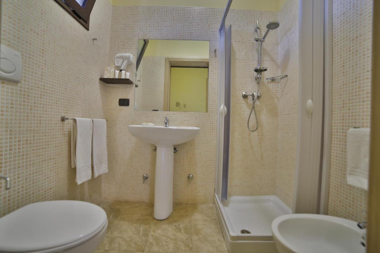 B&B La Casa Di Attilio 切萨雷奥港 外观 照片