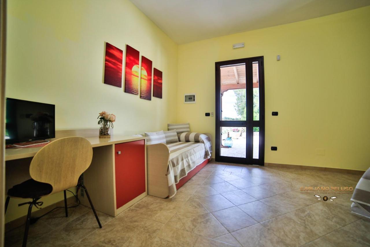 B&B La Casa Di Attilio 切萨雷奥港 外观 照片