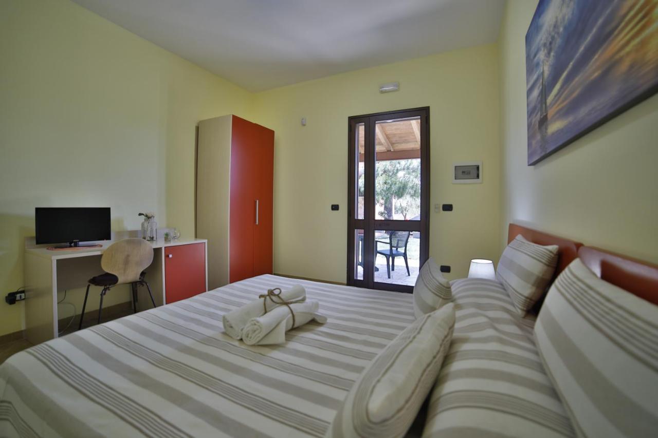 B&B La Casa Di Attilio 切萨雷奥港 外观 照片