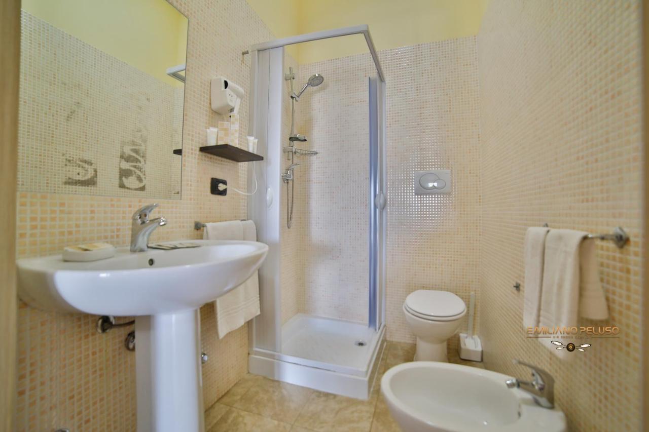 B&B La Casa Di Attilio 切萨雷奥港 外观 照片