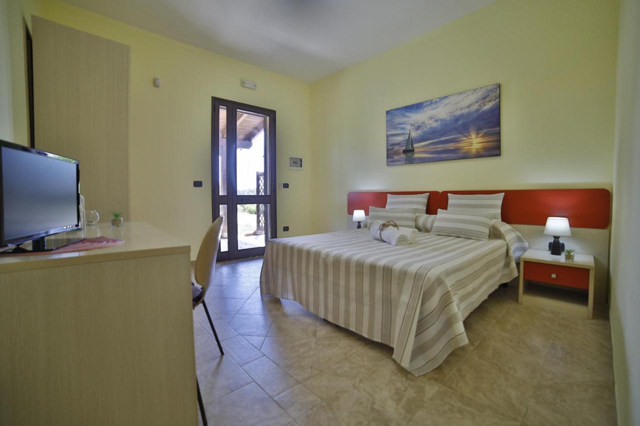 B&B La Casa Di Attilio 切萨雷奥港 外观 照片