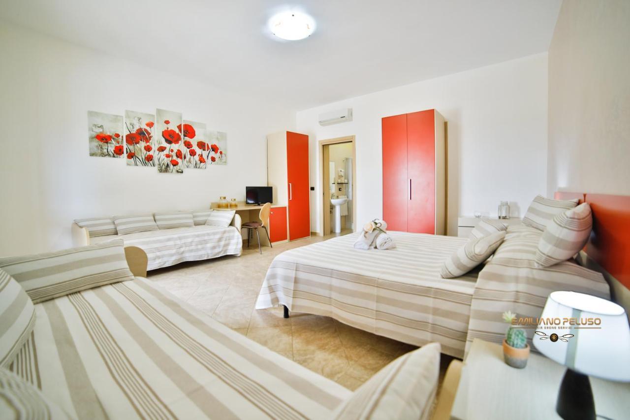 B&B La Casa Di Attilio 切萨雷奥港 外观 照片